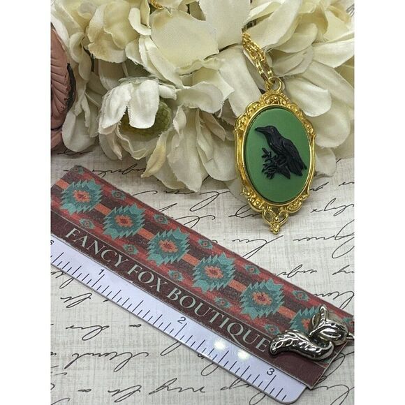 Gold Green Raven Gothic Crow Heart Wedding Party Jewelry Prom  necklace Cameo - Picture 3 of 8